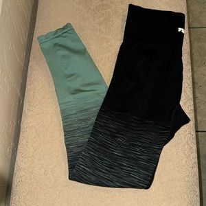 Victoria’s Secret pink ultimate workout pants